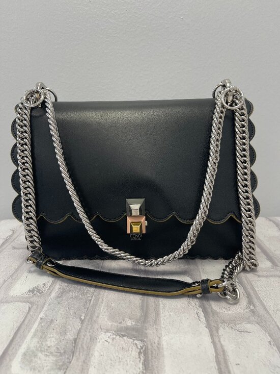 Fendi Handbags - Fendi Kan I Medium Shoulder Bag in Black - Preowned